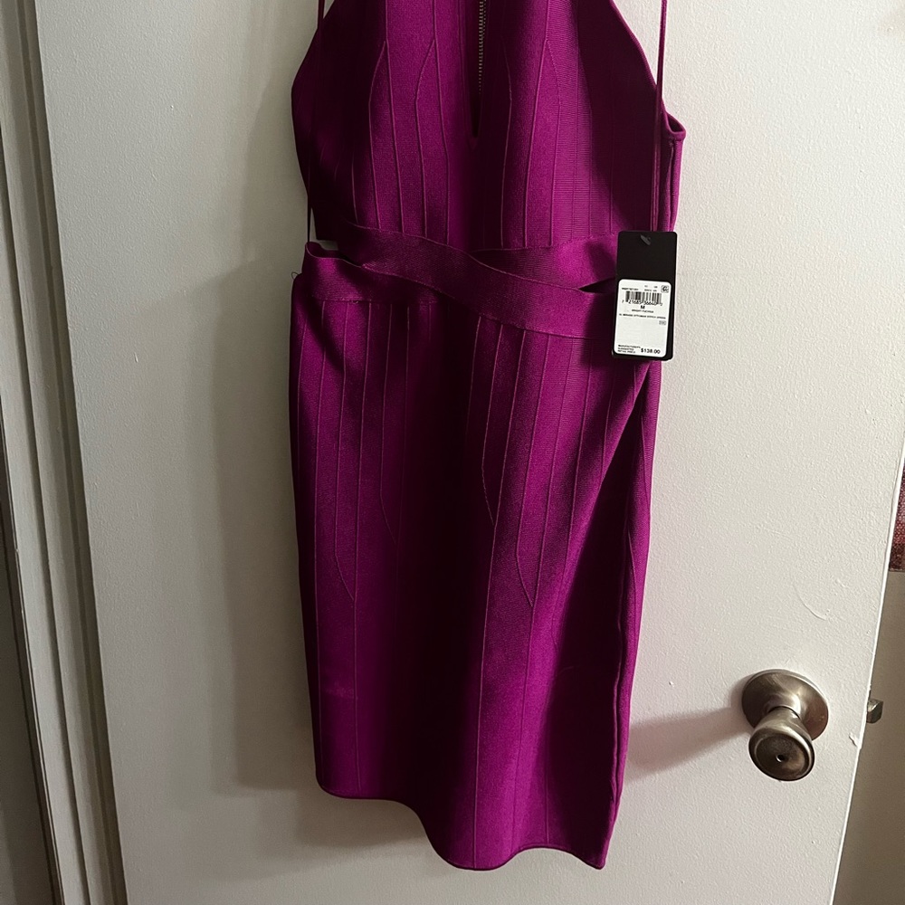 NWT, Guess Brand, Fuchsia, Halter, Body Con style, short, Mini Dress - Picture 3 of 13